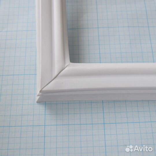 Уплотнитель 570*920 мм для холодильника Indesit