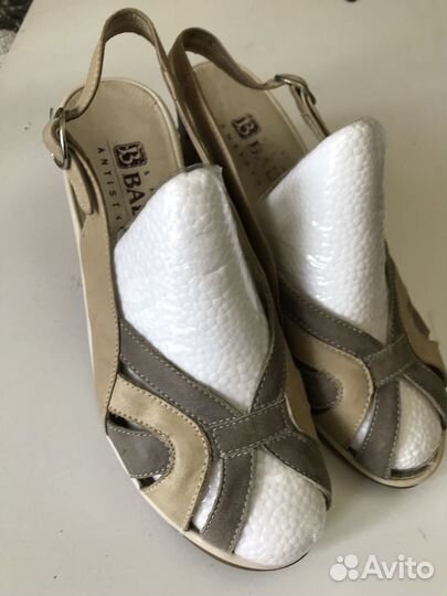 Босоножки Baden