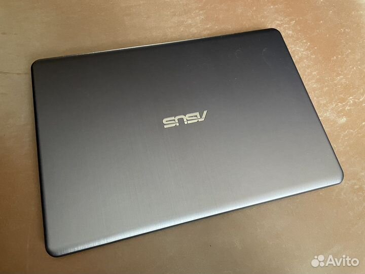 Ноутбук Asus