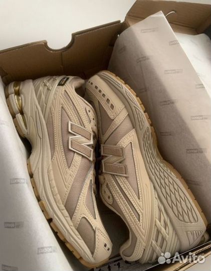 New Balance 1906R Beige