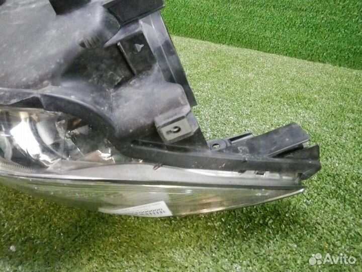 Фара правая Toyota Camry