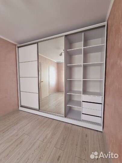 Шкаф стенка