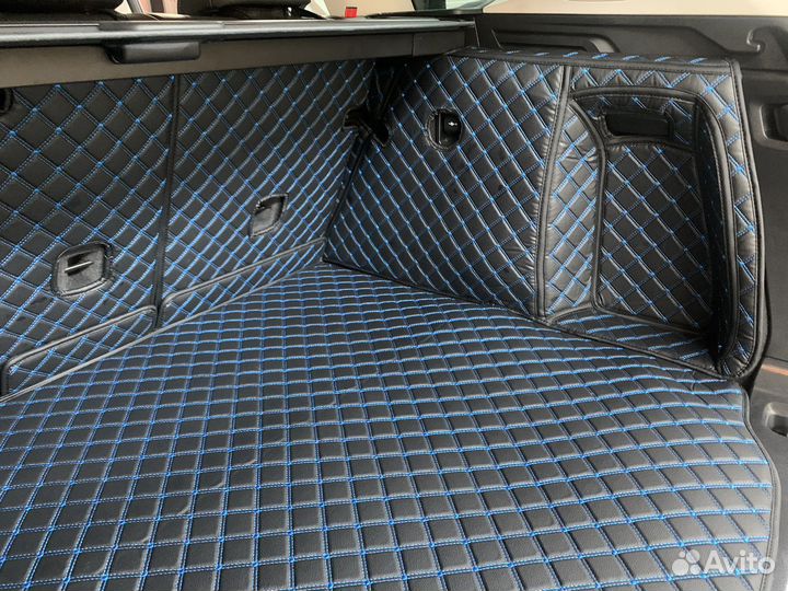 Автоковры премиум в багажник на Mercedes-Benz Vian