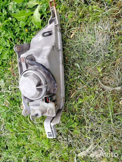 Фара део нексия