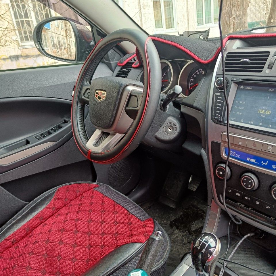 Geely Emgrand X7: фото владельца