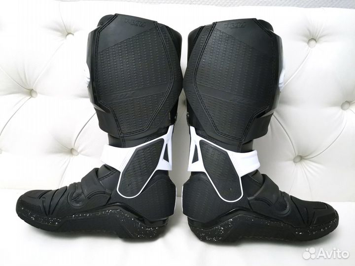 Мотоботы кроссовые Fox Instinct Boot Black/White