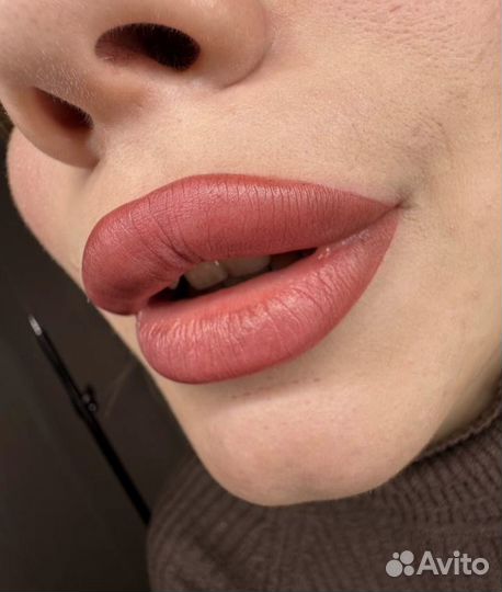 Перманентный макияж бровей губ и век татуаж