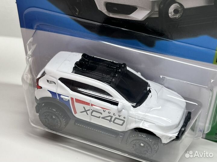 Hot wheels volvo xc40