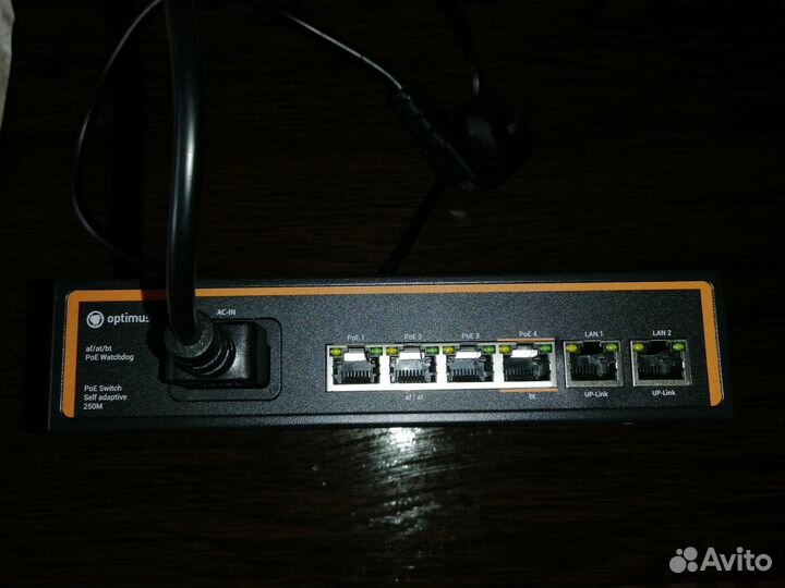 POE коммутатор Optimus U1I-4F1b/2F