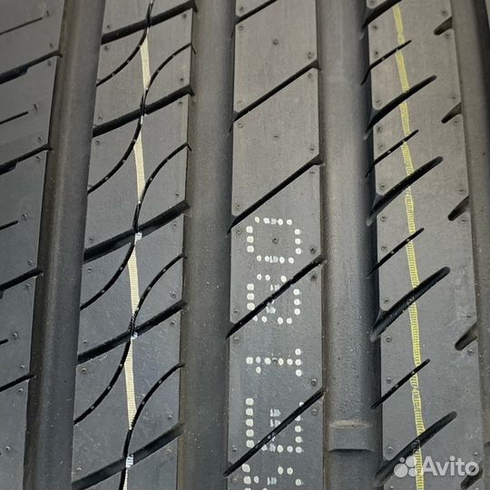 Grenlander L-Zeal56 255/40 R18 99W