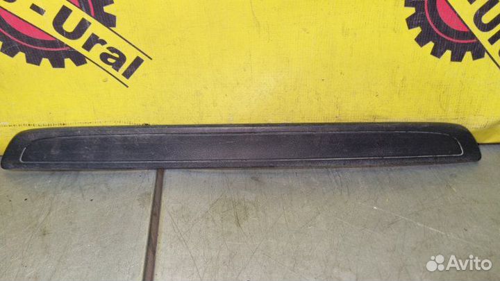 Накладка на порог салона передняя Toyota Corolla