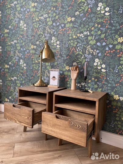 Тумба прикроватная из массива дерева новая