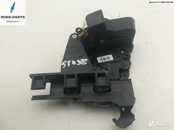 Замок двери задней правой 3M5AR26412BP на Ford C-Max