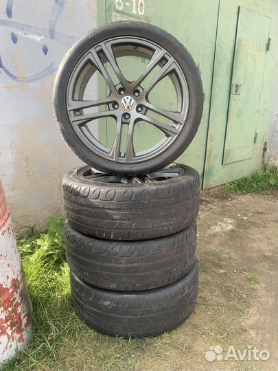 Riken UHP 245/40 R19 98Y