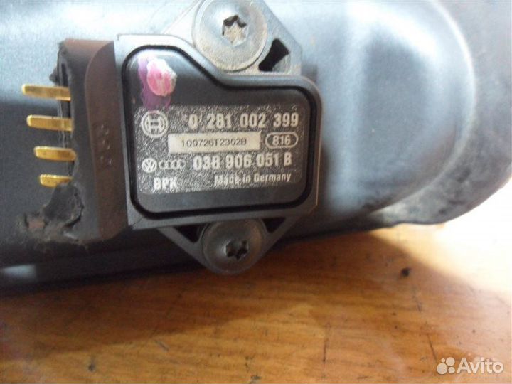 Патрубок воздушный 03C145673H Audi A1 8X 8X1/8XA