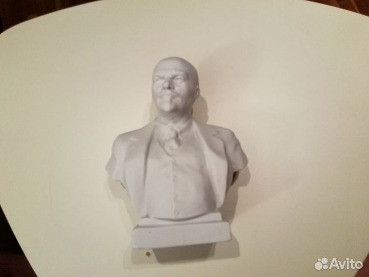 Бюст фарфоровый В.И.Ленин лфз