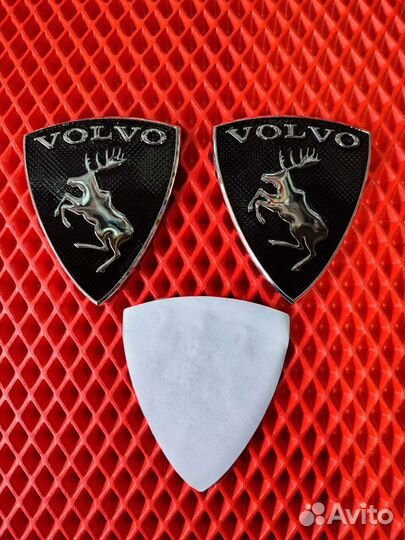 Шильдик Volvo