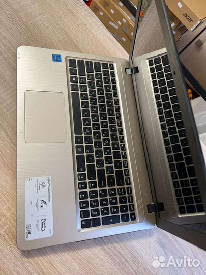 Asus X540SA, золотого цвета, 4-х яд