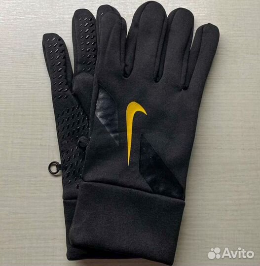 Перчатки Nike