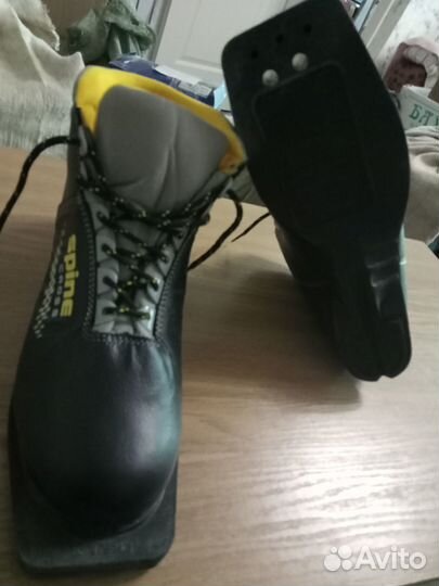 Лыжные ботинки р-р 40