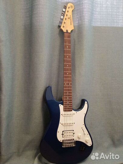 Yamaha pacifica 012
