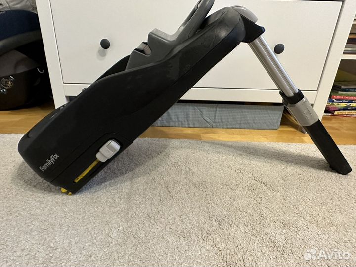 База maxi cosi family fix