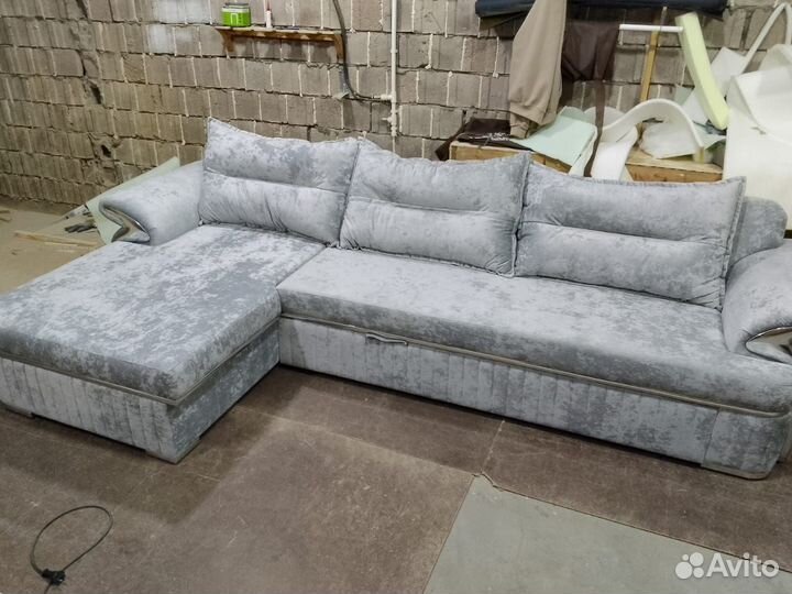 Диван мягкий