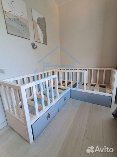 Двухъярусная кровать