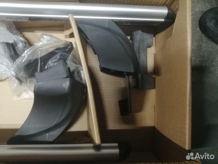 Поперечины на крышу, багажник. R8200H5001