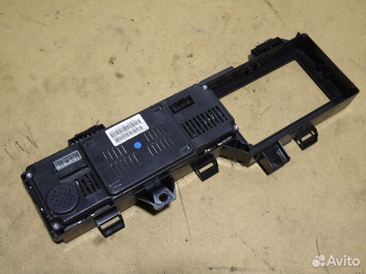 Приборная панель электронная Рено Сценик 3