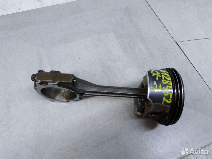 Поршень с шатуном L5Y311SA0