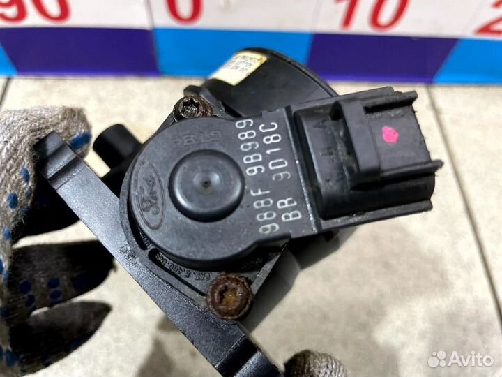 Дроссельная заслонка Ford Focus I