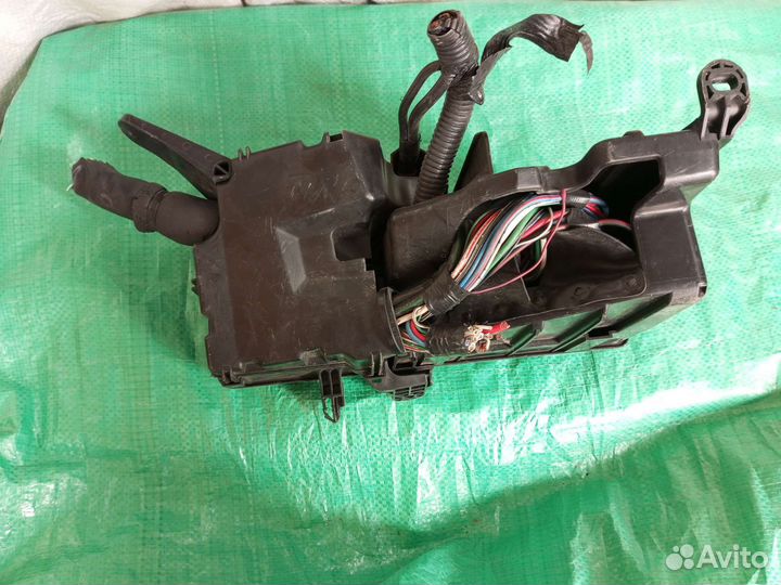 Блок предохранителей Toyota Camry 30