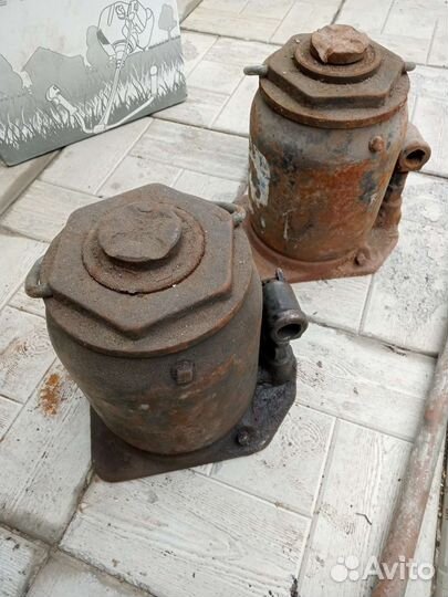 Домкрат гидравлический