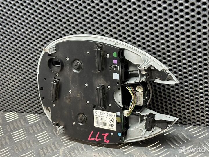 Плафон салонный Mercedes-Benz W211