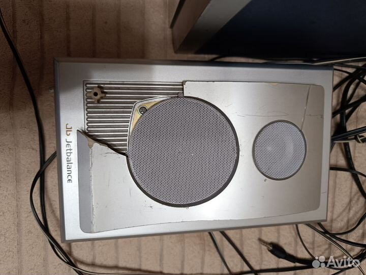 Сабвуфер и колонки Jetbalance