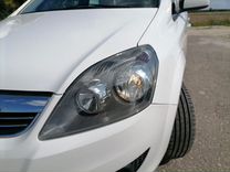 Opel Zafira 1.6 MT, 2011, 110 000 км, с пробегом, цена 999 000 руб.