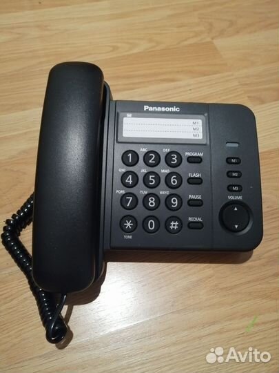 Телефон стационарный Panasonic KX-TS 2352RU новый