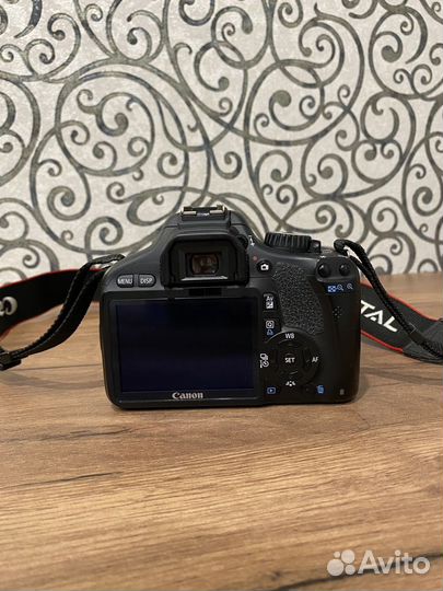 Зеркальный фотоаппарат