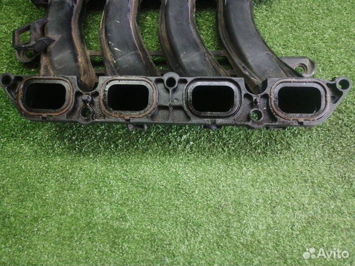 Коллектор впускной Renault Fluence K4MV838 2010