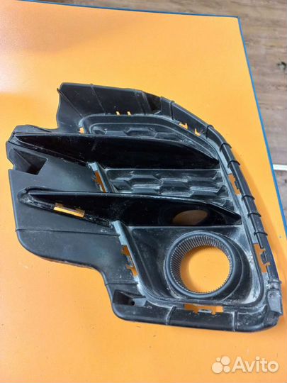 Окантовка птф левая передняя Kia Rio X-Line 2020