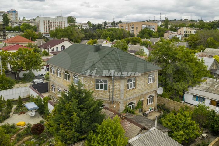 Дом 310 м² на участке 4,5 сот.