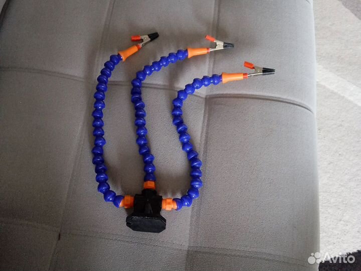 Третья рука для пайки