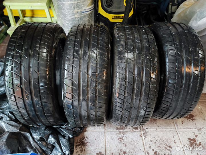 Tigar High Performance 215/55 R16 93V