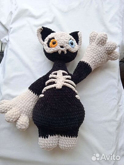 Игрушка вязаная из плюшевой пряж