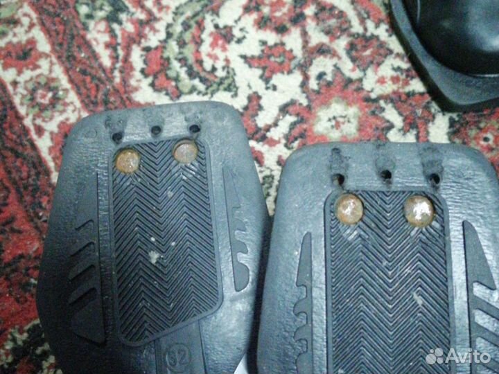 Лыжные ботинки классические