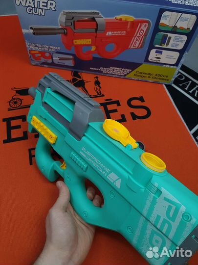 Водный пистолет электрический