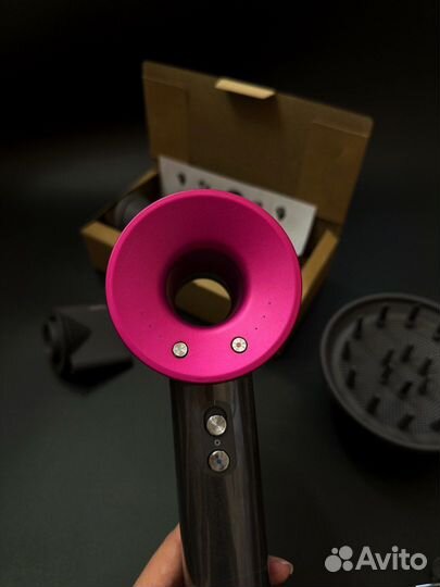 Фен Dyson supersonic