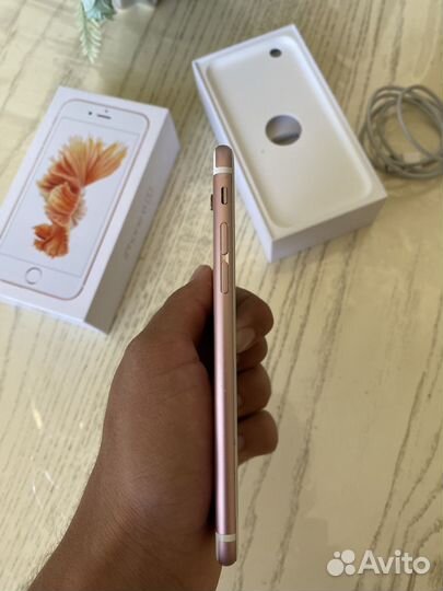 Телефон iPhone 6s