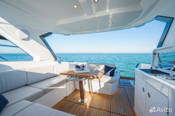 Моторная яхта Beneteau Gran Turismo 41